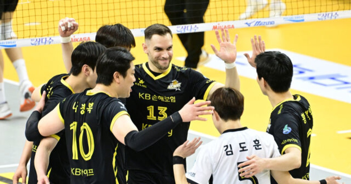 하루 만에 3위 복귀! 외국인 화력전 + 지원 사격 앞선 KB손해보험, OK저축은행 제압 [MD의정부]