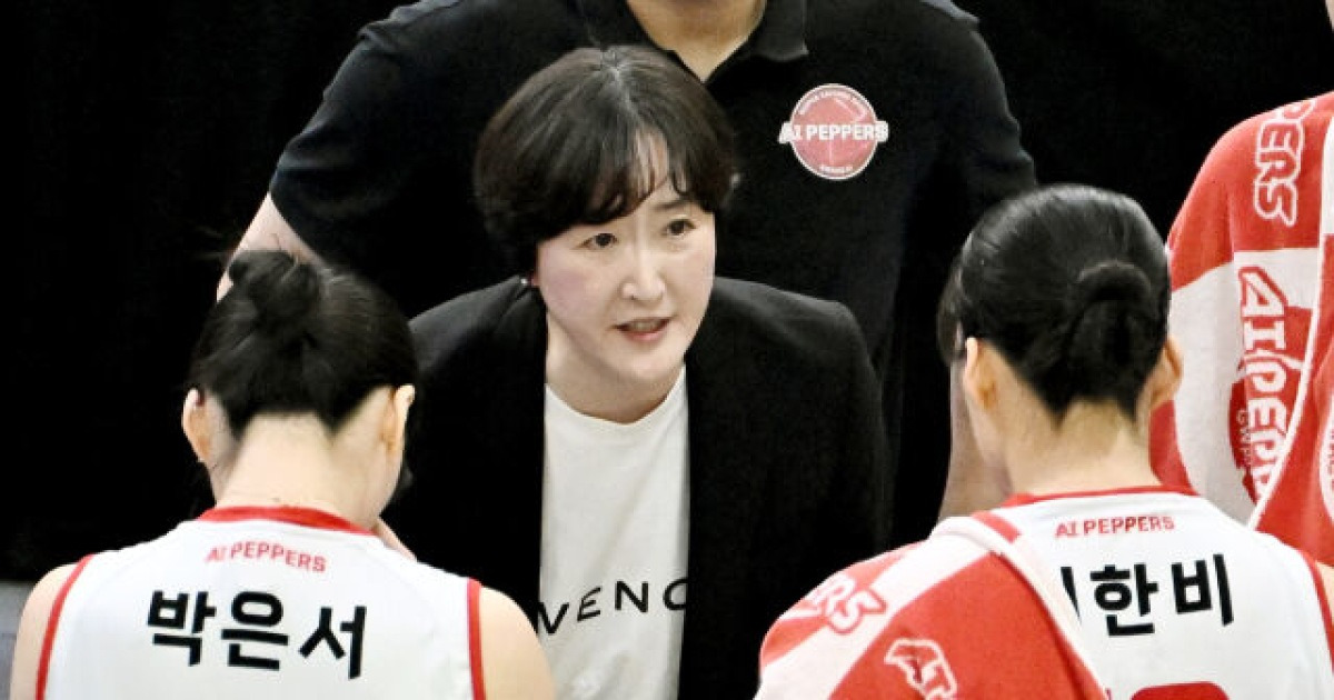 페퍼저축은행, 현대건설 원정 경기서 3-1 승리...시마무라 맹활약