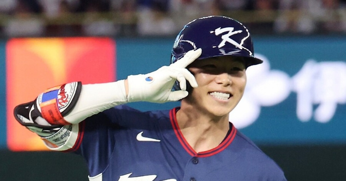 한국, 일본에 6-8 패배... 김혜성의 동점 투런홈런도 무위로