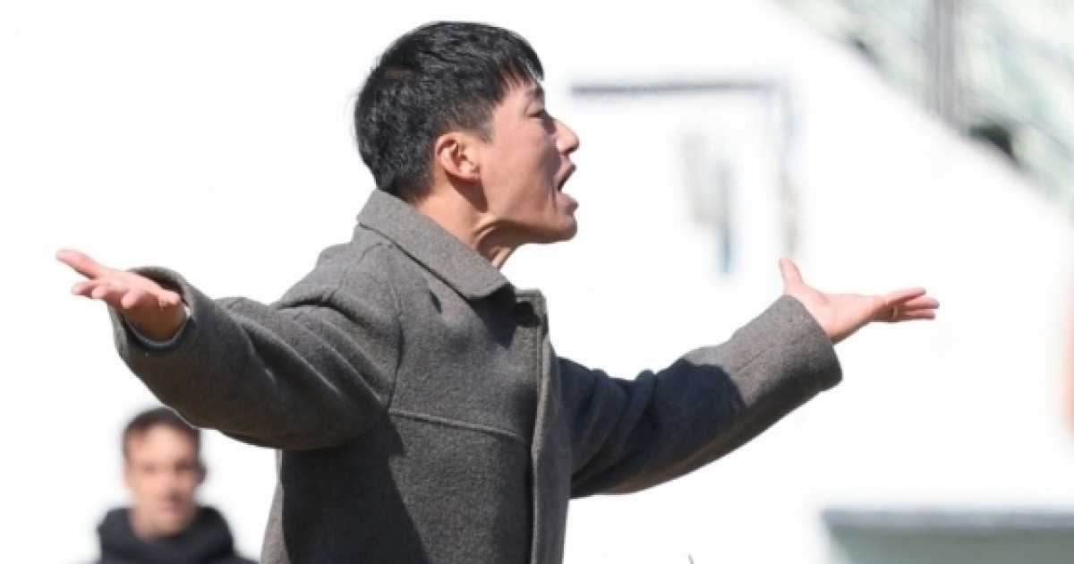 '복도로 쫓겨난' 이정효 감독, 파주 단장에 왜 작심발언 했나? "실상을 좀 아셔야..." 원정팀 라커룸 개선 토로 [파주 현장]