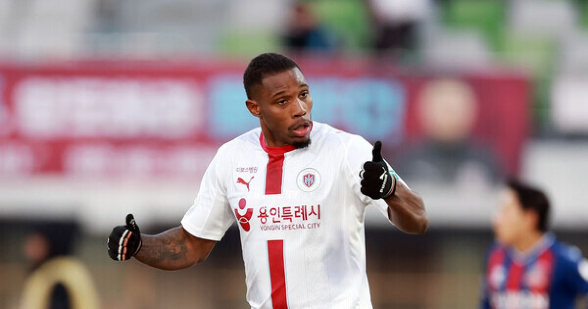 수원FC, 용인FC 3-1 완파... 1위 자리 굳히기 성공