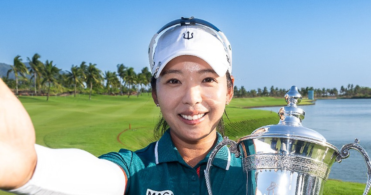 [김종석의 그라운드] 8년 만에 LPGA 우승한 이미향의 '빈 모자 드라마'
