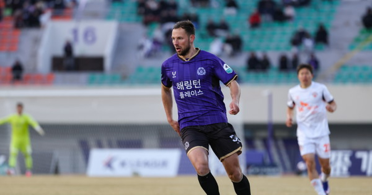 안양의 '물어뜯는 좀비 축구' 핵심은 브라질 공격진? 진짜 본체는 '만능열쇠 토마스'