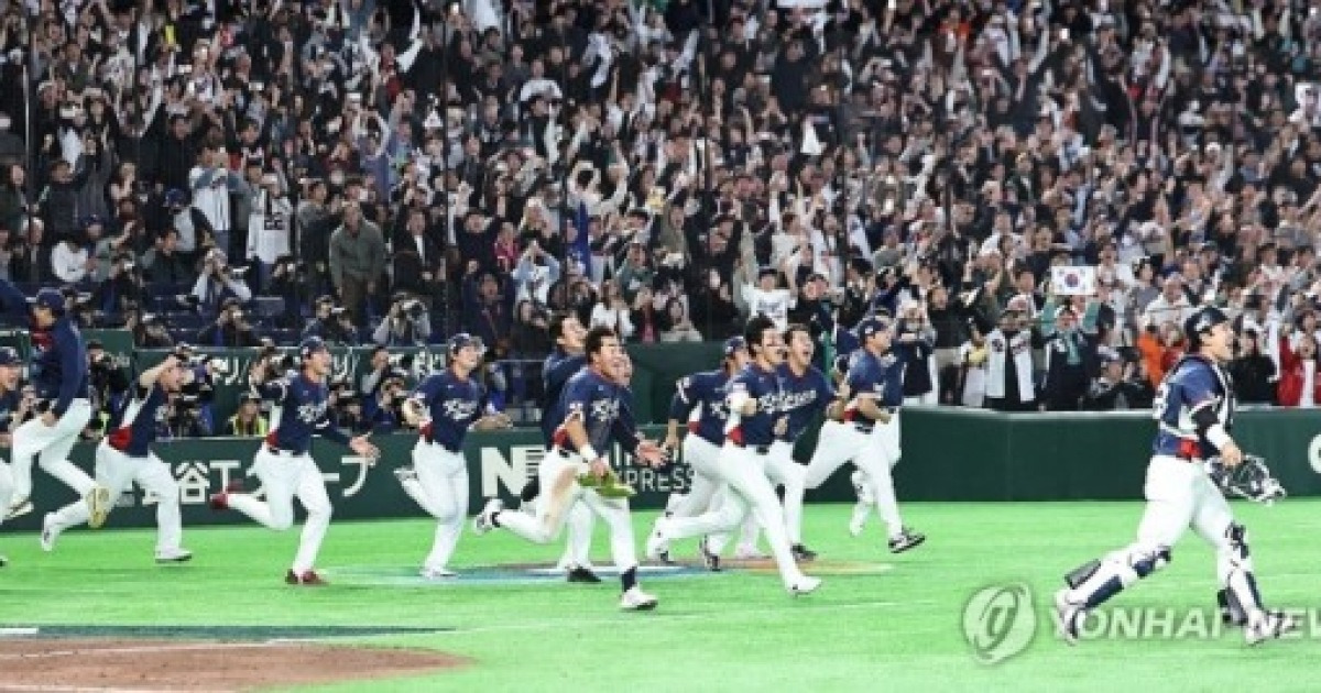 위기마다 버텨낸 류지현호, '7-2 방정식' 완성하고 17년 만의 WBC 8강 문을 열다