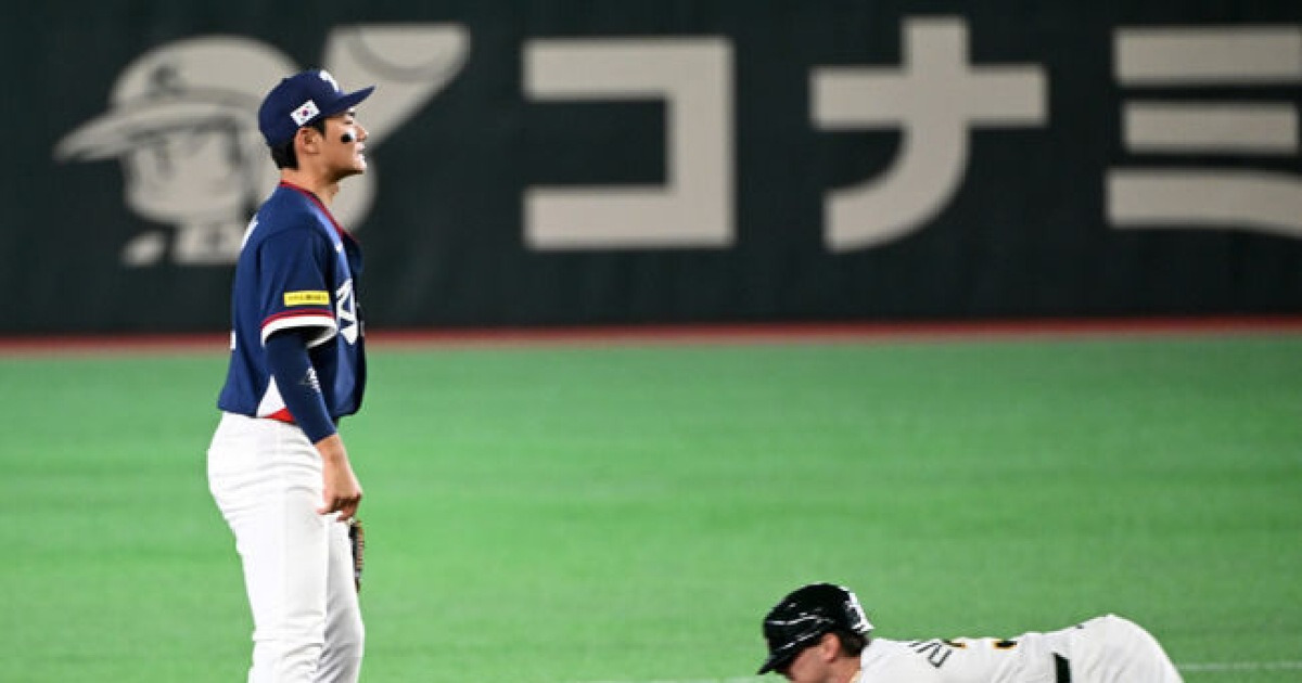 추가점 실패하고 넘어진 대주자 못 보더니, 한국 8강 멀어진다…다시 4점 차 좁혀졌다. 8회말 6-2 [오!쎈 도쿄]