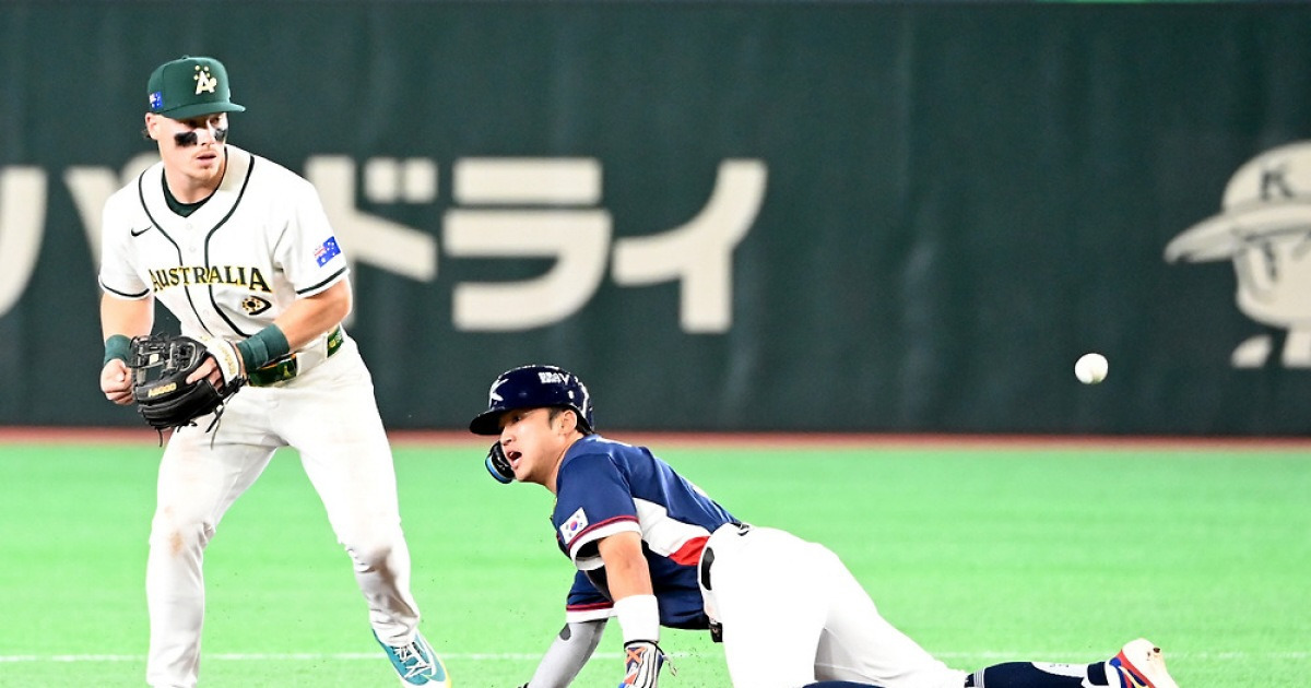 한국 야구, 극적 8강 진출...박해민-이정후의 맹활약