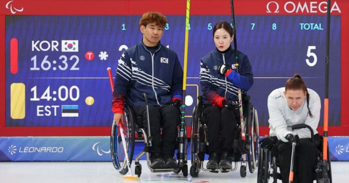 백혜진-이용석, 휠체어컬링 믹스더블 4강…16년 만의 메달 도전