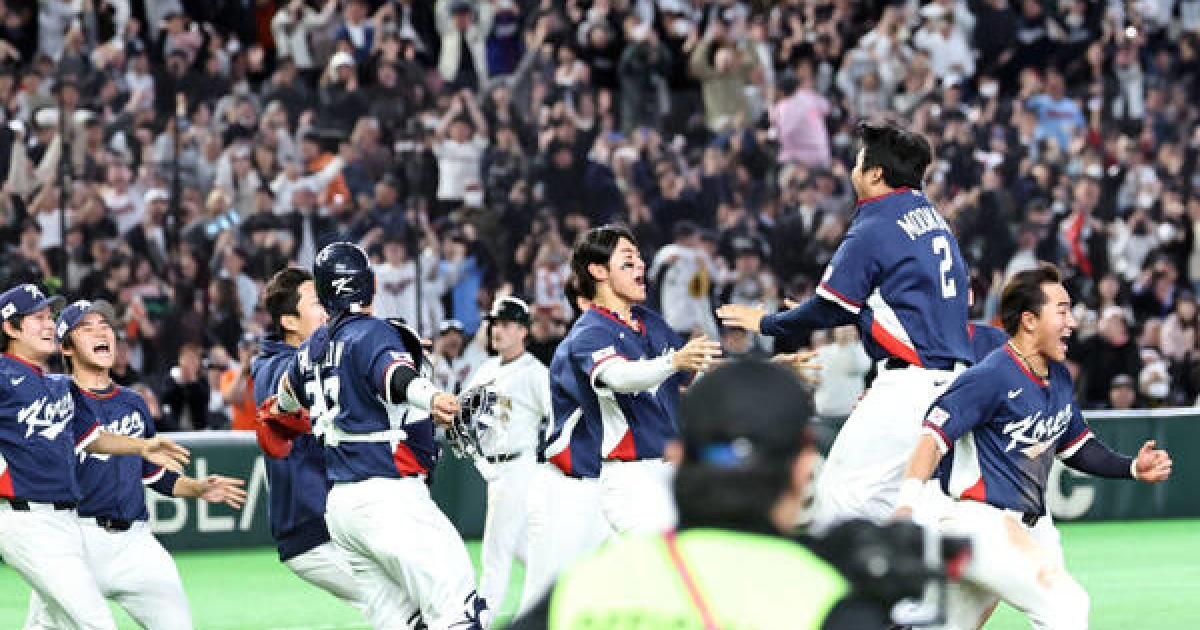 '도쿄 기적' 대표팀, 전세기 타고 마이애미로…14일 준준결승