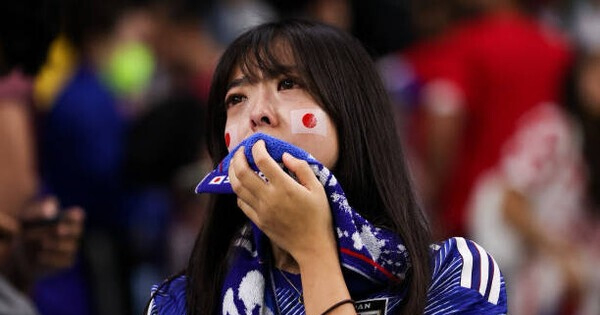 한국 승리에 일본인도 눈물 '뚝뚝'...韓 기적의 8강 드라마에 日도 울었다 "숨 막히는 경기", "눈물샘이 터졌다"