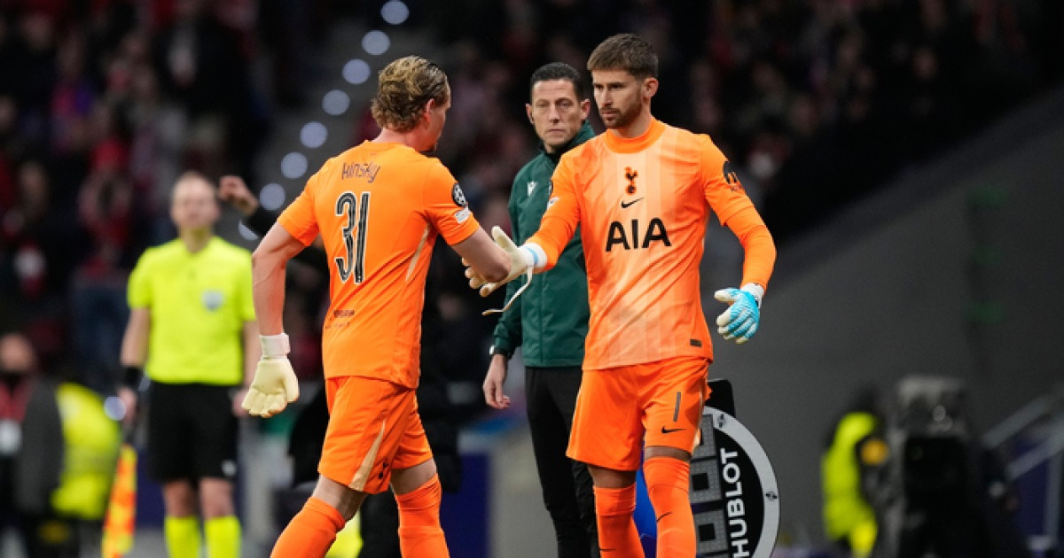 ‘실수 연발’ 토트넘 GK, 15분 만에 3실점하며 교체 아웃... UCL 16강 1차전 ATM전 2-5 완패하며 빨간불 켜진 8강 진출
