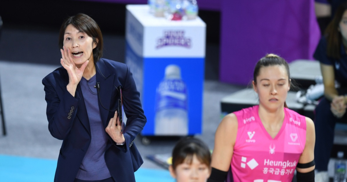 김연경 빠졌지만 또 봄 배구 성공, ‘언더독 평가’ 뒤집고 흥국생명 반전 이끈 요시하라 감독