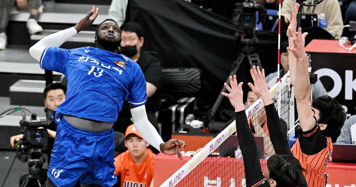 봄 배구 향방 오리무중…한국전력·GS칼텍스, 나란히 승전고