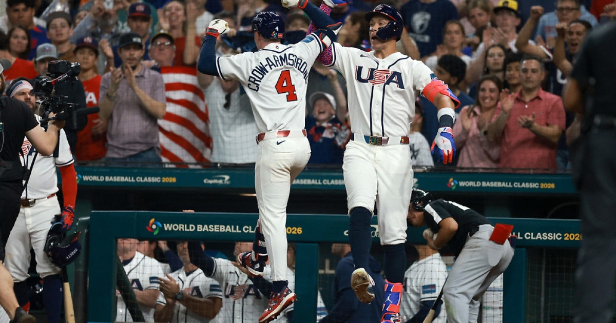 "미국 8강 진출 확정" 실언한 미국 감독 맹비난…'사상 초유' 1라운드 탈락→데로사 평생 '꼬리표'