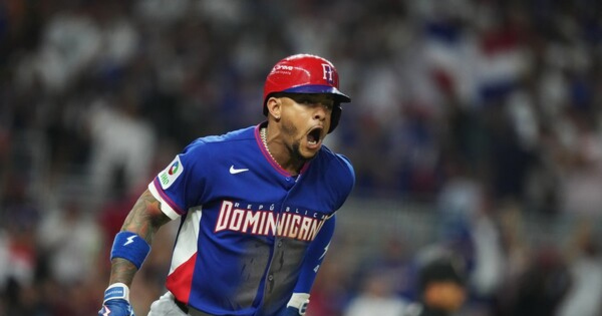 '韓 대표팀 앞에서 미친 화력쇼' 도미니카, D조 1위… 한국과 본선 2R 격돌