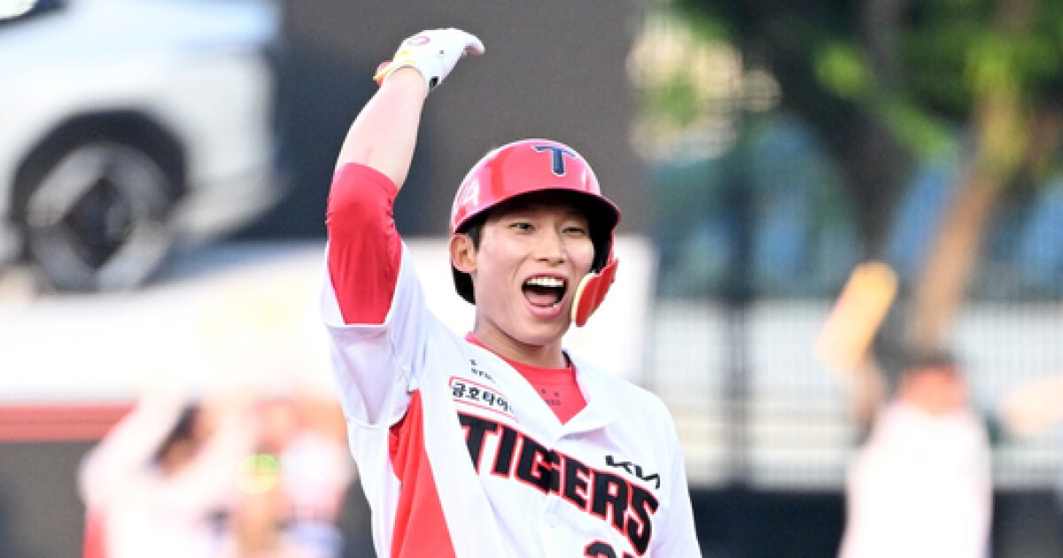 SSG 새 외인 무너뜨린 김호령 빨랫줄 멀티히트...이범호 감독 "개막까지 지금 컨디션 유지해달라" [오!쎈 광주]