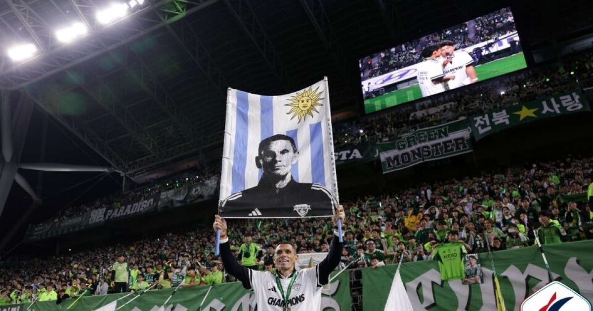 "왜 나는 아니지?" K리그→EPL 이뤄지나…포옛 감독, '강등 위기' 토트넘 지휘봉 공개 지원 "제안 오면 맡을 것"