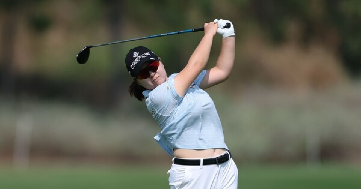 '반격에 나선' 홍정민, 개막전 둘째날 유현조·노승희 압도한 선두권 [KLPGA 리쥬란 챔피언십]