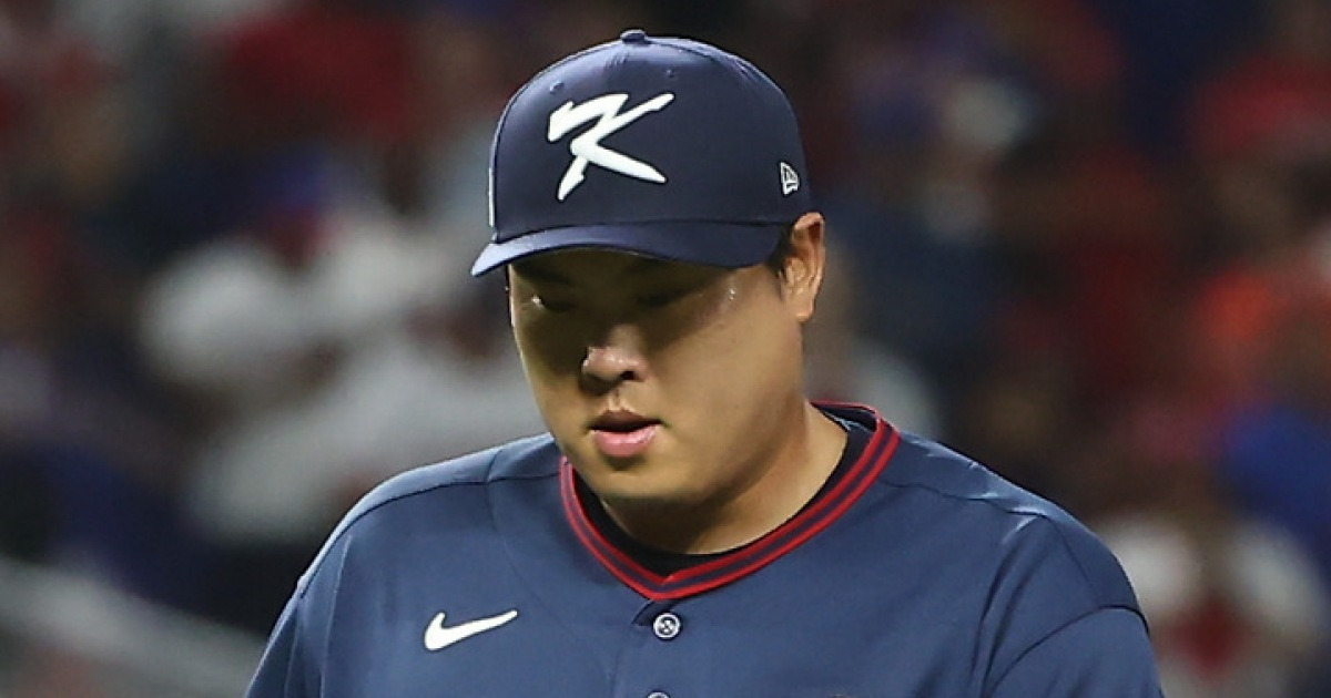 아웃 타이밍인데 계속 뛰어? 방심안하는 도미니카, 베이스러닝+열정까지 압도적…'순식간에 0-7' 허탈한 류지현호 [WBC]