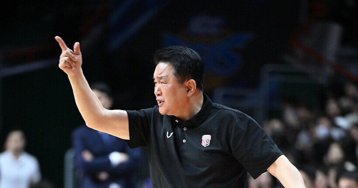 승리에도 유도훈 감독을 웃지 못하게 한 ‘1순위 신인’의 부상 “괜찮다고는 하는데…”