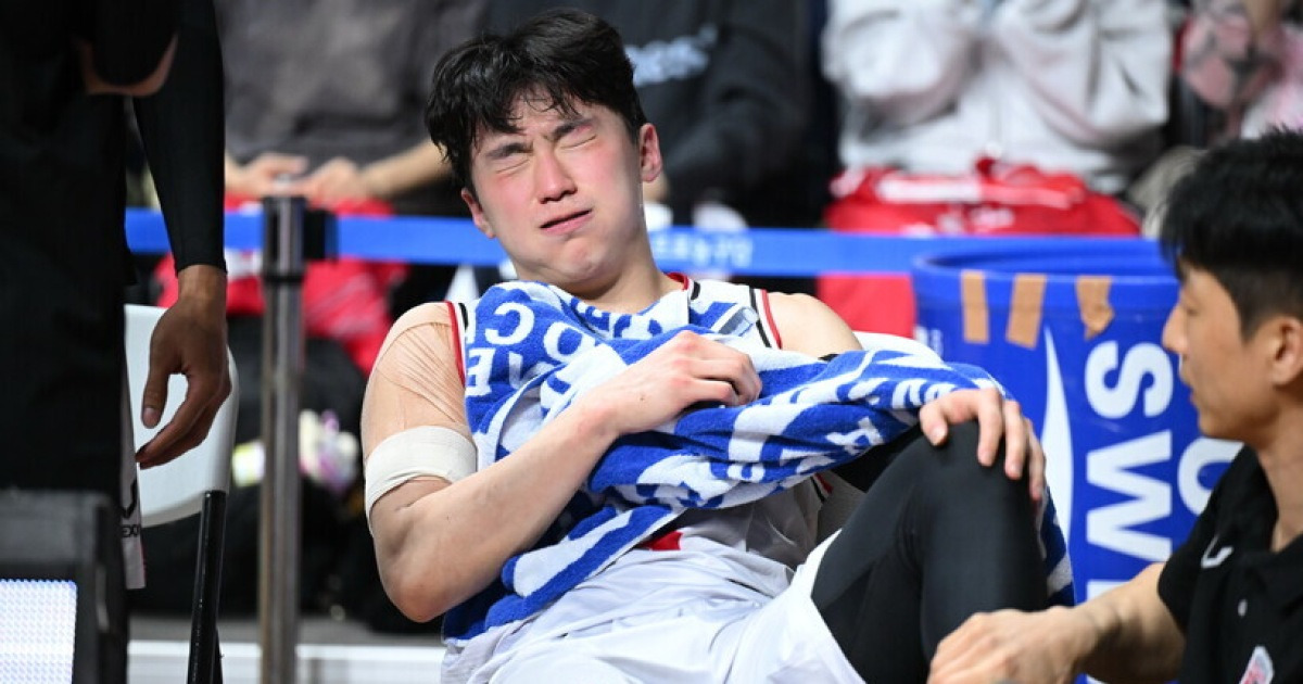 [부상] 2Q 발목 부상 당한 문유현… 사령탑은 “일단 안양으로 올라가지는 않을 것”