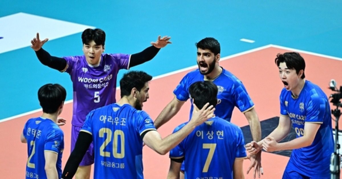 우리카드, 한전 잡고 '장충 징크스' 탈출…'봄배구' 불씨 살렸다(종합)