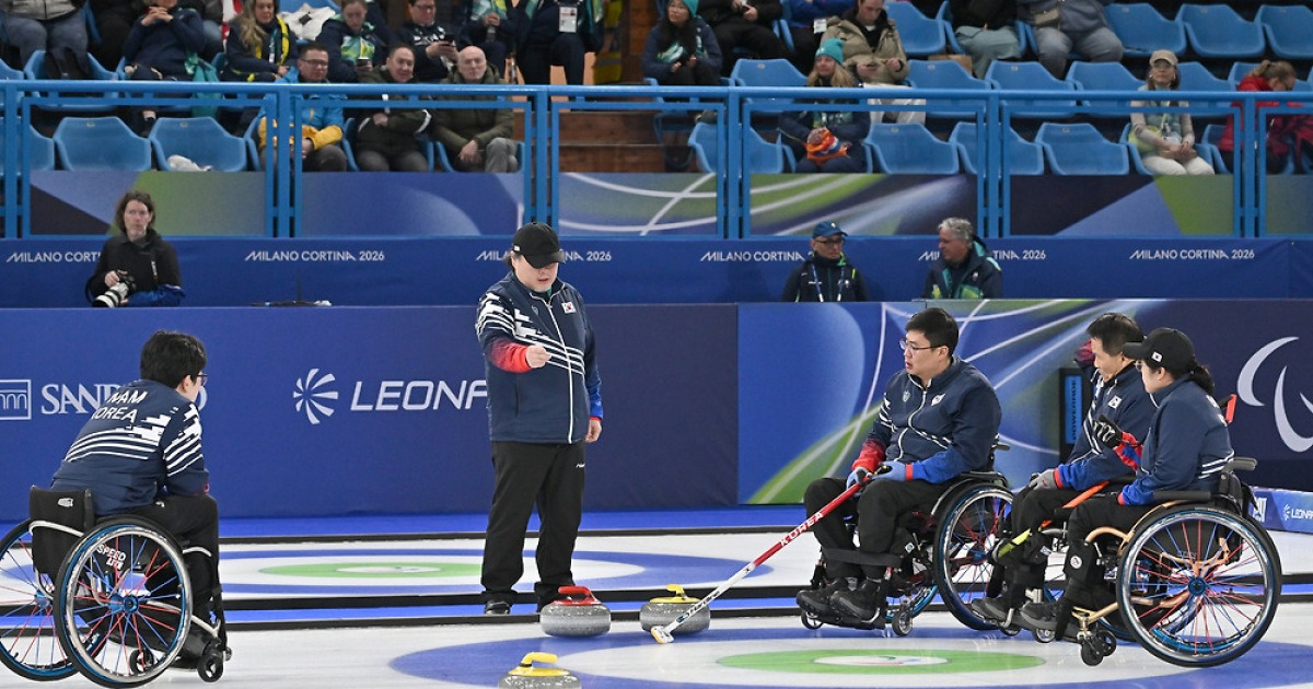 휠체어컬링 4인조, 밀라노 코르티나 패럴림픽 4위...캐나다 금