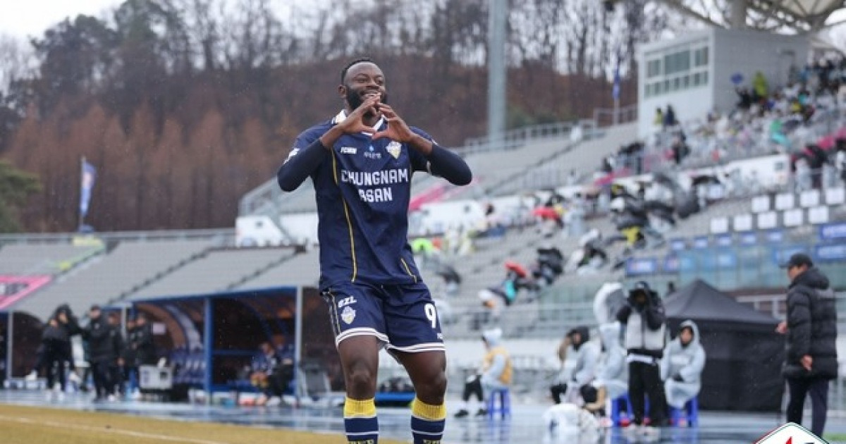 [K리그2 라인업] '아산 루카쿠' 은고이vs'201cm' 데커스 정면 충돌...충남아산vs대구에 두 괴물 ST 뜬다