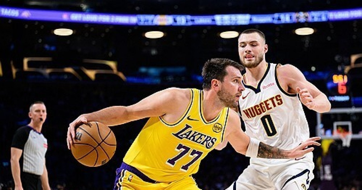 '루카 매직!' 돈치치의 극적인 위닝샷... 레이커스, 덴버 상대로 짜릿한 역전승