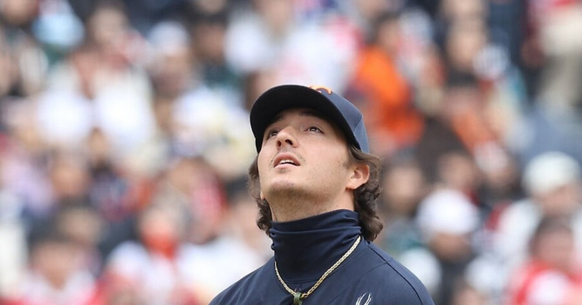 한화 33승 초특급 원투펀치 이탈에도 웃는다…벌써 151km 중무장, 김경문도 "굉장히 희망적인 모습 봤다" 반색