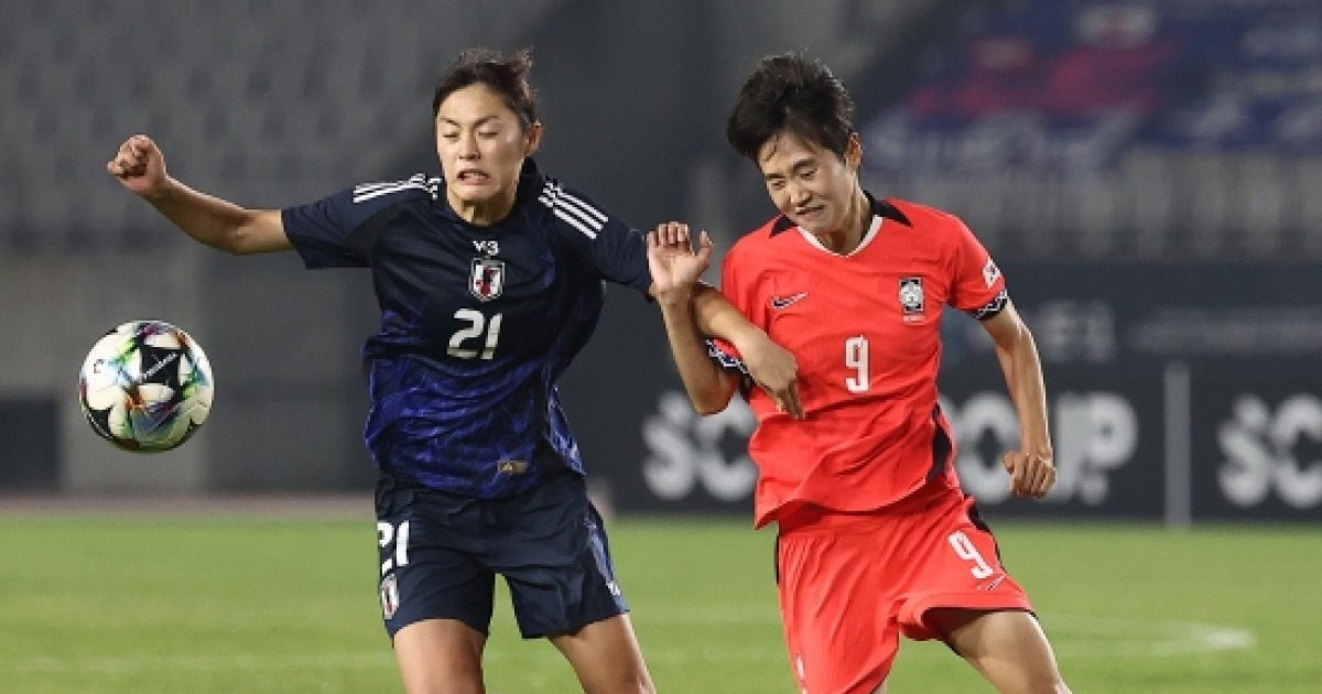한국-일본, 여자축구 나란히 대형 사고! 소나기골 폭발…'韓 6골? 우린 7골' 일본, 필리핀 7-0 대파→여자아시안컵 4강 '한일전' 빅매치 성사