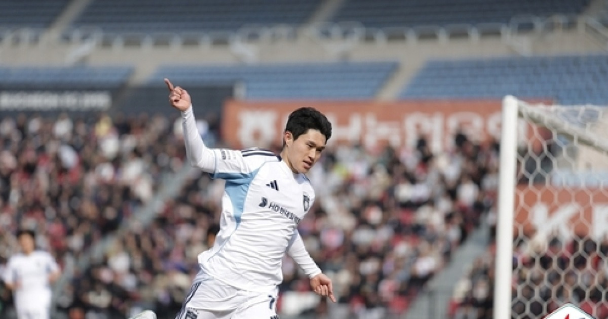 '이동경 PK 결승골' 울산, 부천에 2-1 역전승…'2연승+선두'(종합)