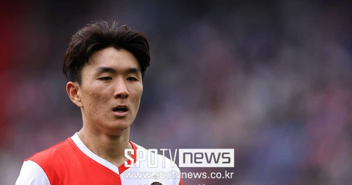 월드컵 앞둔 홍명보호 '초비상'...대표팀 '핵심 미드필더' 황인범, 상대 선수에 발 밟히는 부상→상태 지켜봐야