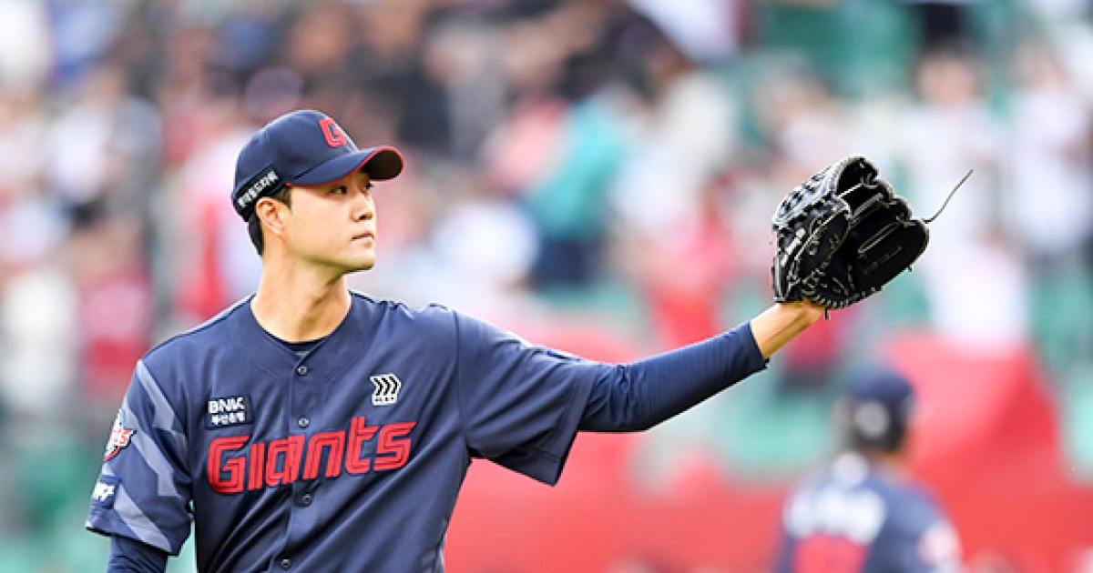 “김원중·최준용 실종, 롯데 비상!”… ‘160km 괴물’ 윤성빈, 마침내 사직의 구세주 되나?