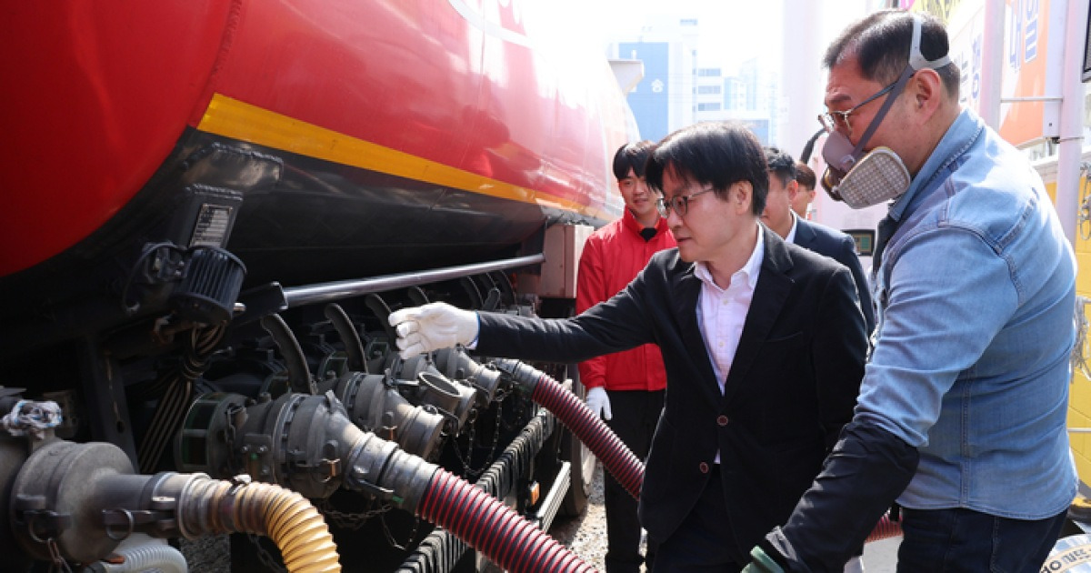 Korea’s fuel price cap pushes down prices at nationwide gas stations