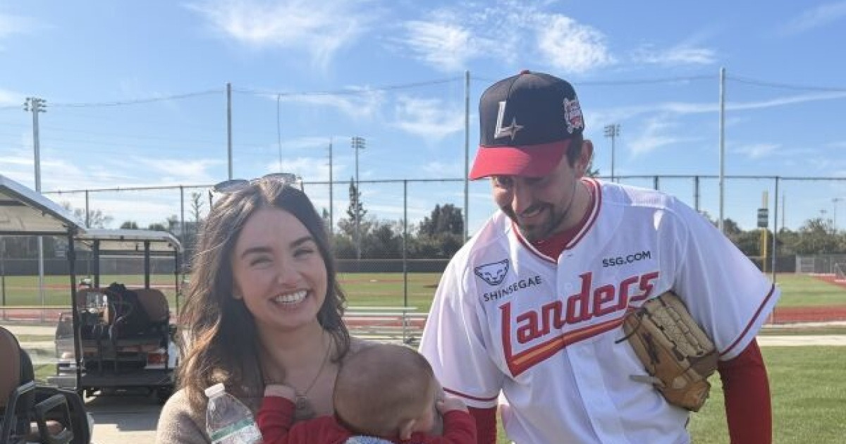 드디어 생후 5개월 아들+아내 한국행, 196cm 좌완 벌써 설렌다 "너무 보고 싶다, 더 힘이 날 것 같다"