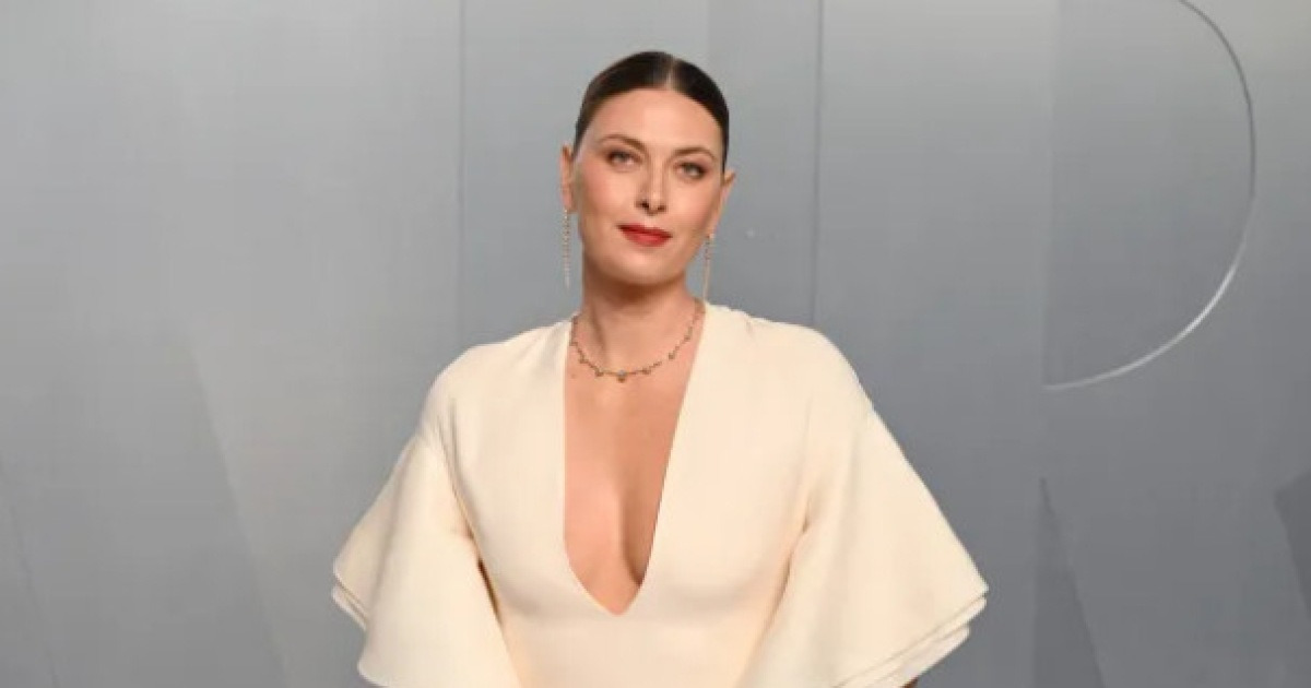 '188cm 글레머' 샤라포바, 오스카 홀린 파격 드레스 자태... NBA 스타와 투샷 눈길 "은퇴 후 더 과감"