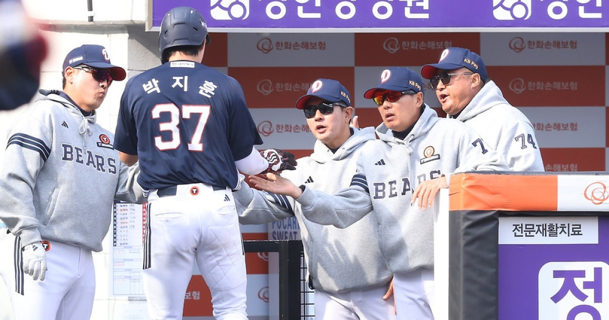 (다음 미송고) 롯데 거기 서!…두산 단독 2위 수성→"양의지 마수걸이 홈런 활약, 안재석 빅이닝 출발점" 어린왕자 반색 [대전 현장]