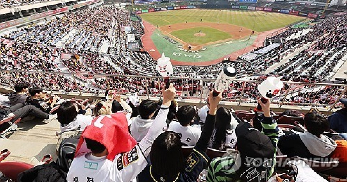 투수가 공 던졌는데 좌익수가 안 보여…kt-LG전 황당 상황 발생