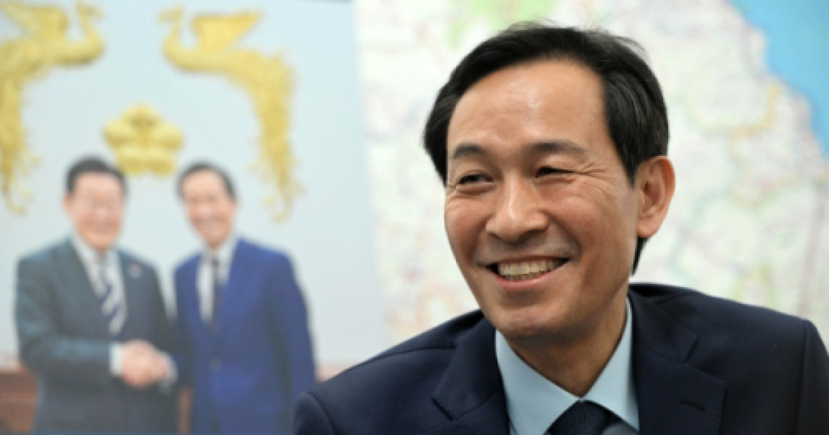 강원도청 신청사 1조 원 논란과 우상호 김진태 공방 트렌드 요약