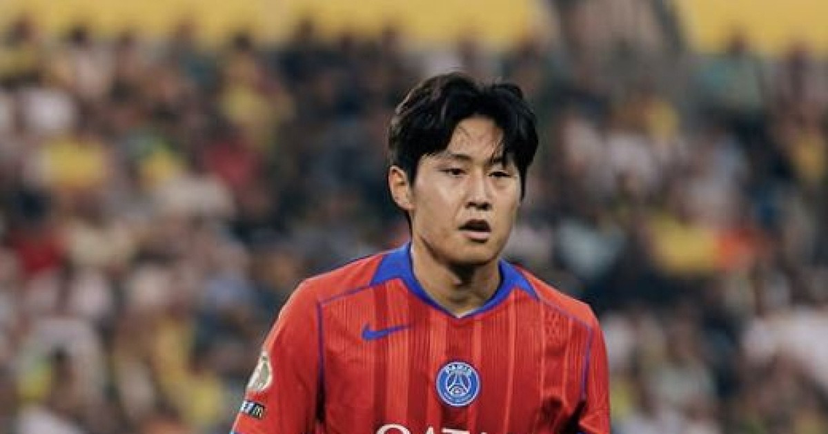 PSG는 대승 거둬 챔스리그 8강 진출, 이강인은 교체 출전 그쳐