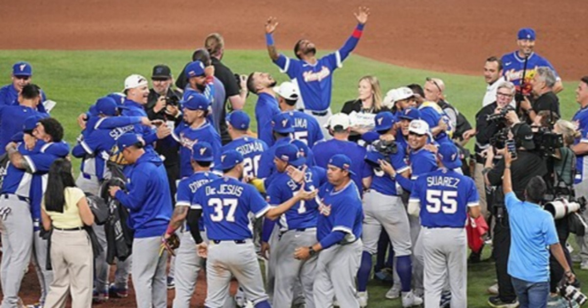 베네수엘라, WBC 첫 우승...‘마두로 더비’ 미국에 3-2 승리
