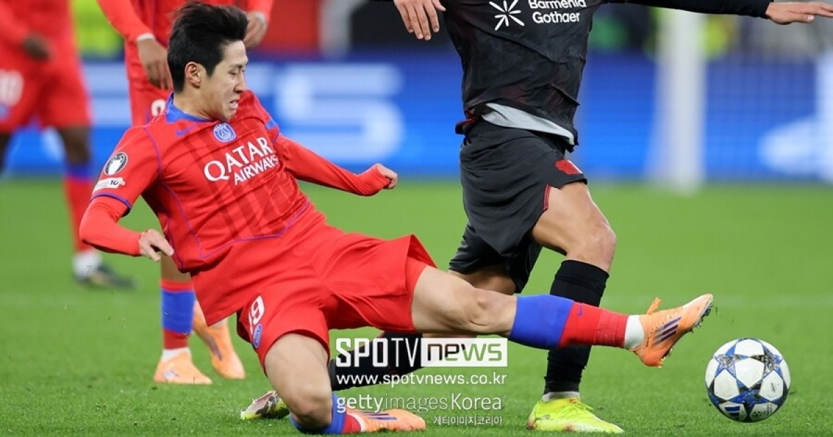 이강인, 결국 영국에서 17분 뛰었다 → 챔피언스리그 9경기 모두 선발 제외…PSG는 첼시에 합계 8-2 '8강 진출'