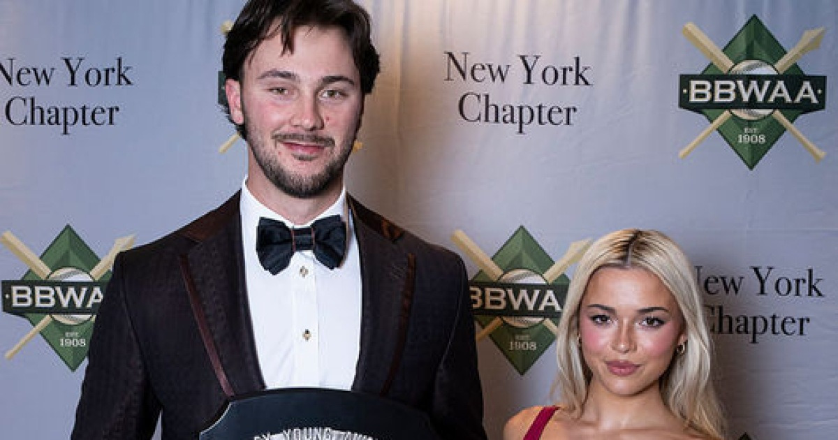 "내 자리 빼앗겼어" 이렇게 예쁜 여친 두고 바람이 나다니…만신창이 美 체면 살린 '진짜 에이스' 애국심