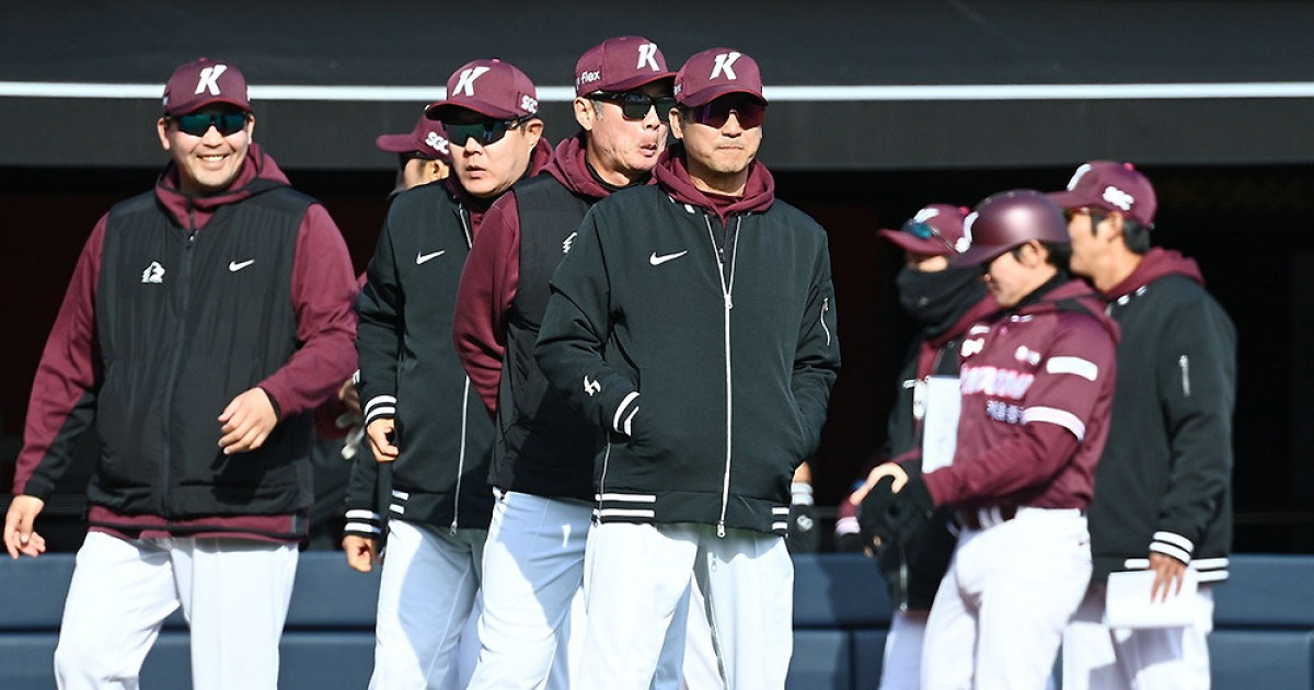 '17연패 눈물' 박찬호 조카, 반등 희망 쐈다…설종진 감독 "김윤하가 3이닝 잘 막아줬어" [수원 현장]