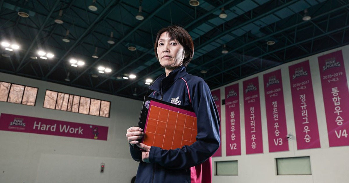 [김기자의 V토크] 봄 배구 나서는 요시하라 감독