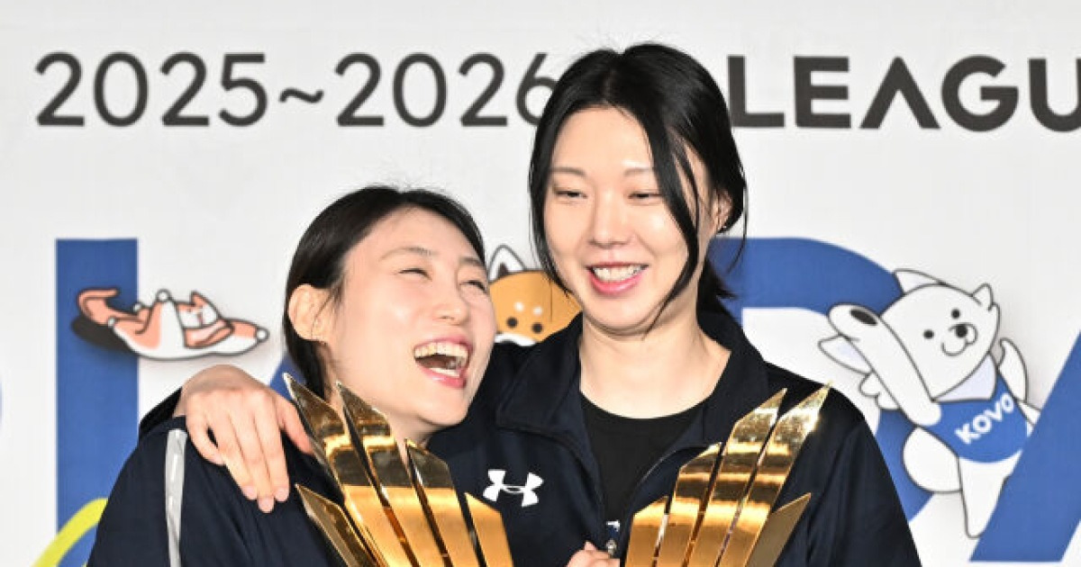 "효진아 미안해, 우리가 통합우승할게" 여자배구 전설 라스트 댄스인데, 37살 동갑내기 친구는 양보할 생각 없다 [MD청담]