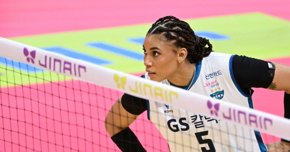 GS칼텍스 봄배구 이끈 '폭격기' 실바, 6라운드 MVP 영예…남자부는 아라우조 수상