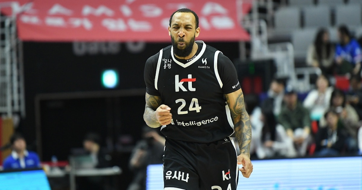 프로농구 kt, 2차 연장 혈투 끝에 3연패 탈출…'6강 포기 못 해'