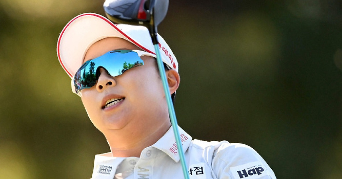김효주, LPGA 투어 포티넷 파운더스컵 2R서 4타 차 단독 선두…최혜진·임진희 공동 3위