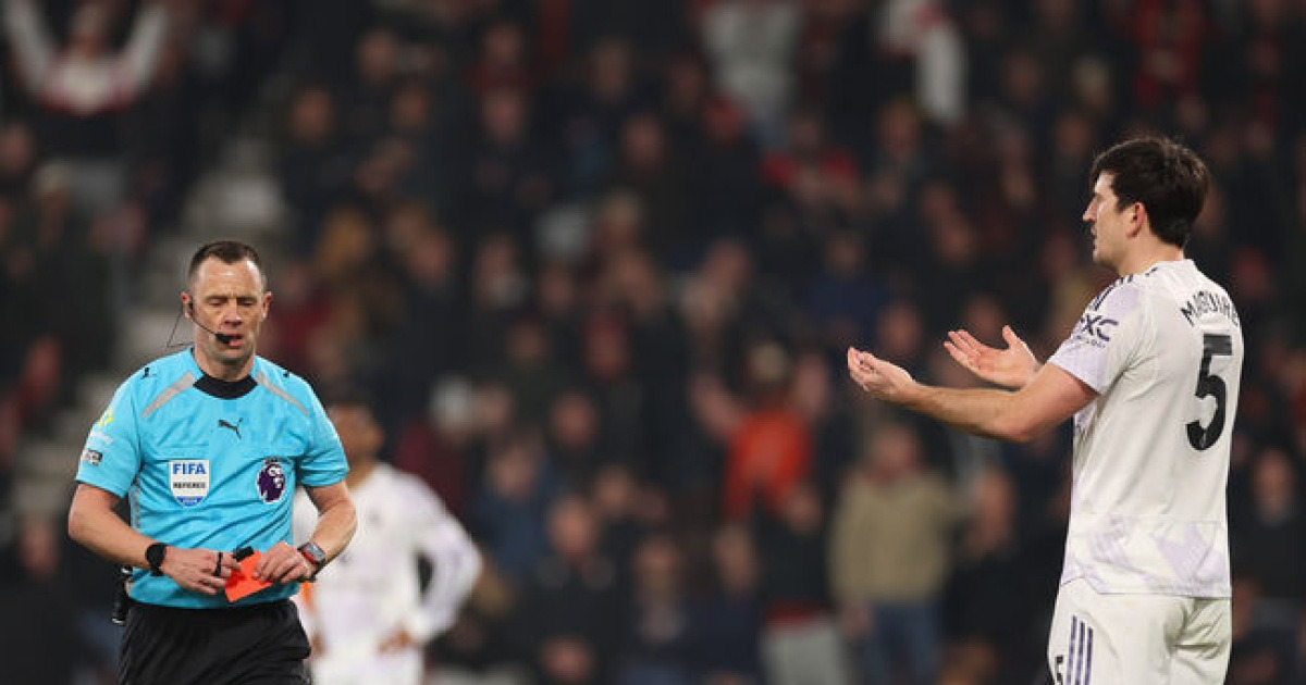 "심판은 분명히 판정 중 하나를 틀렸다" 캐릭, 데칼코마니 상황 '이중 잣대' 저격